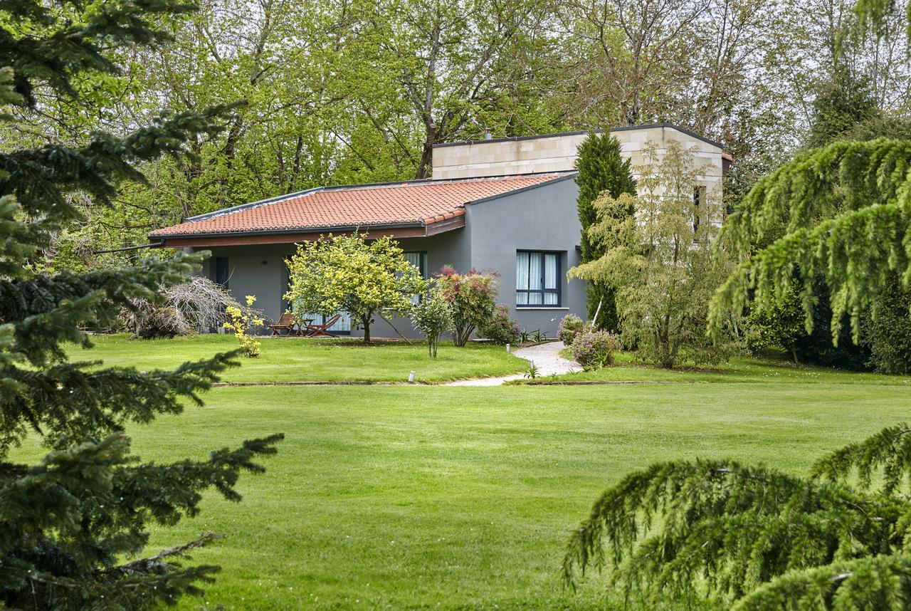 Jardin De Carrejo Hotel Cabezon De La Sal Exterior photo
